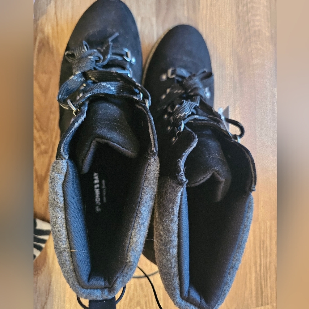 NWT St. John's Bay Black Suede Lace-Up Boots Size 10 - Picture 8 of 8